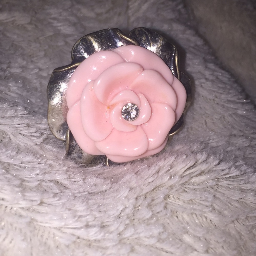 Giant flower ring